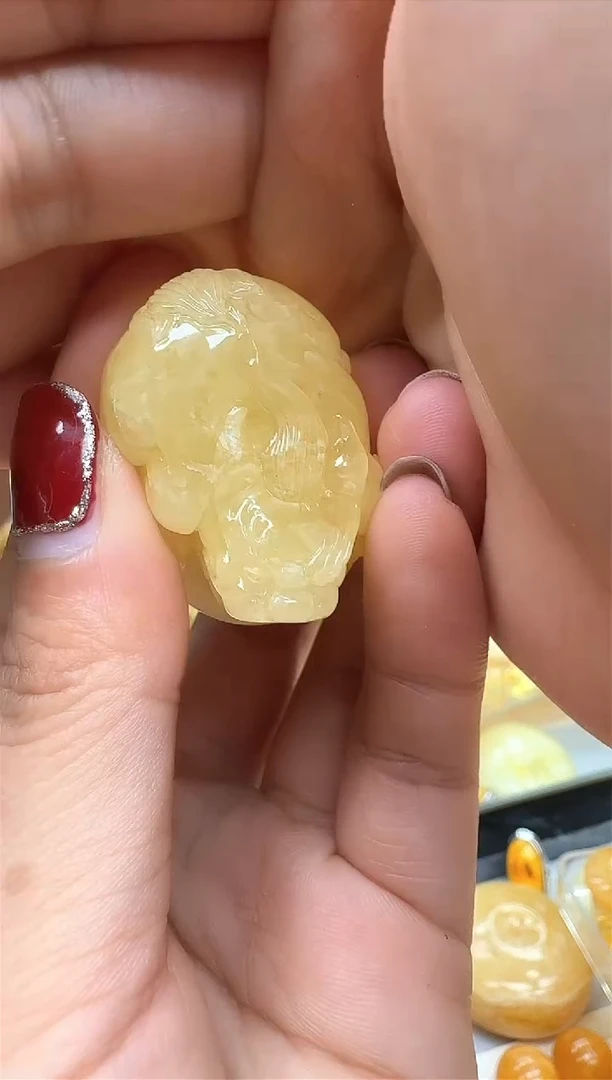 【闪购商品】琥珀裸石未镶嵌挂坠