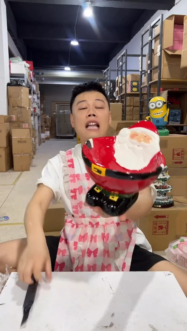 瓷片圣诞老人抱盆