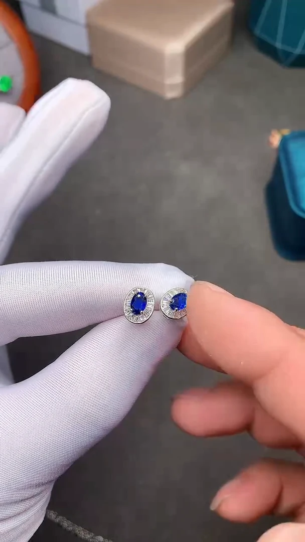 【闪购商品】蓝宝石耳饰银S925镶嵌·····