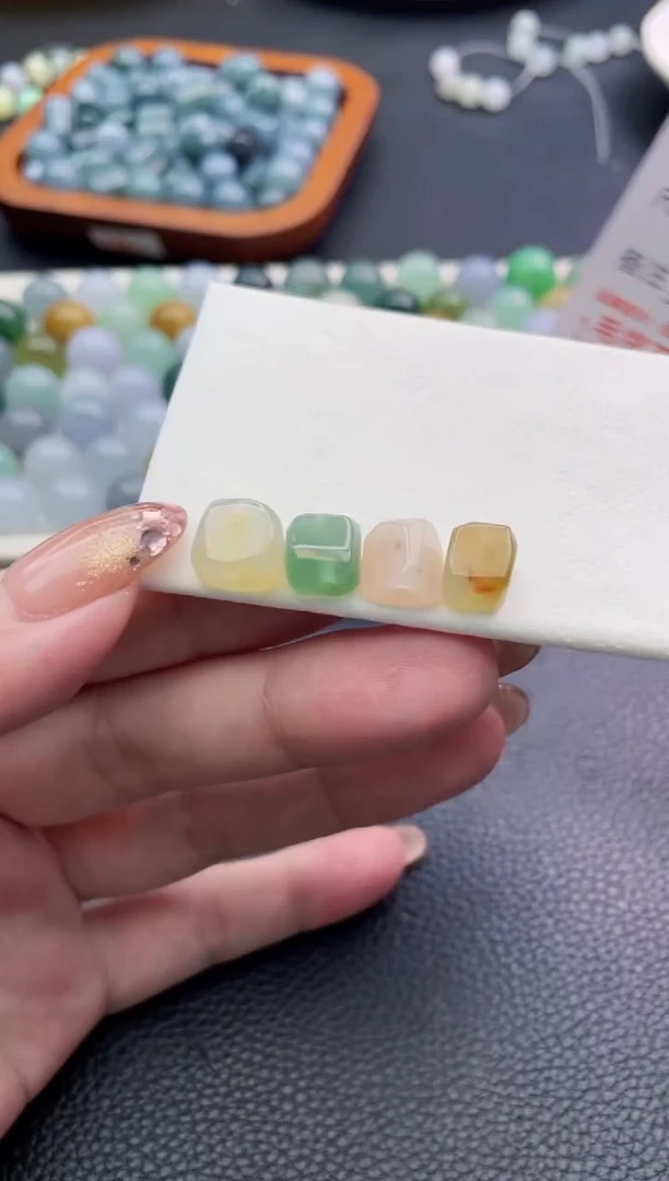 未镶嵌定制翡翠?****?珠子