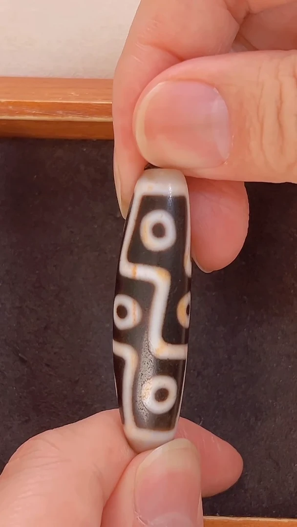 未镶嵌颈饰玛瑙/玉髓行运朱砂全手折线九眼50.7*14.3