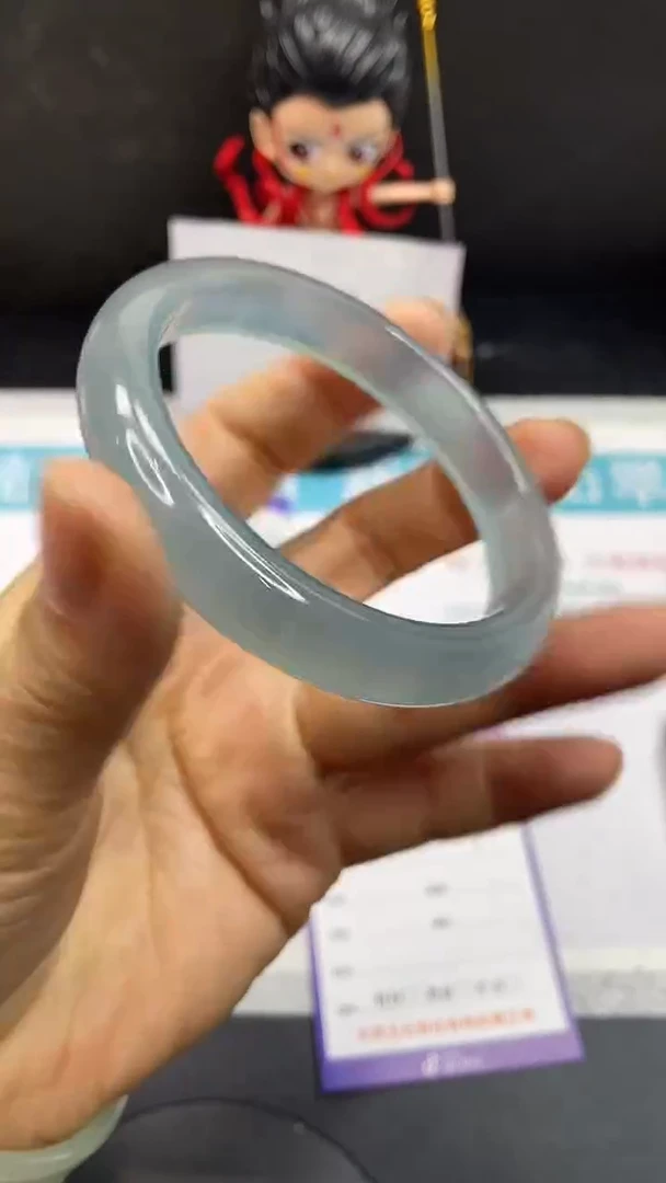 未镶嵌手镯石英质玉47