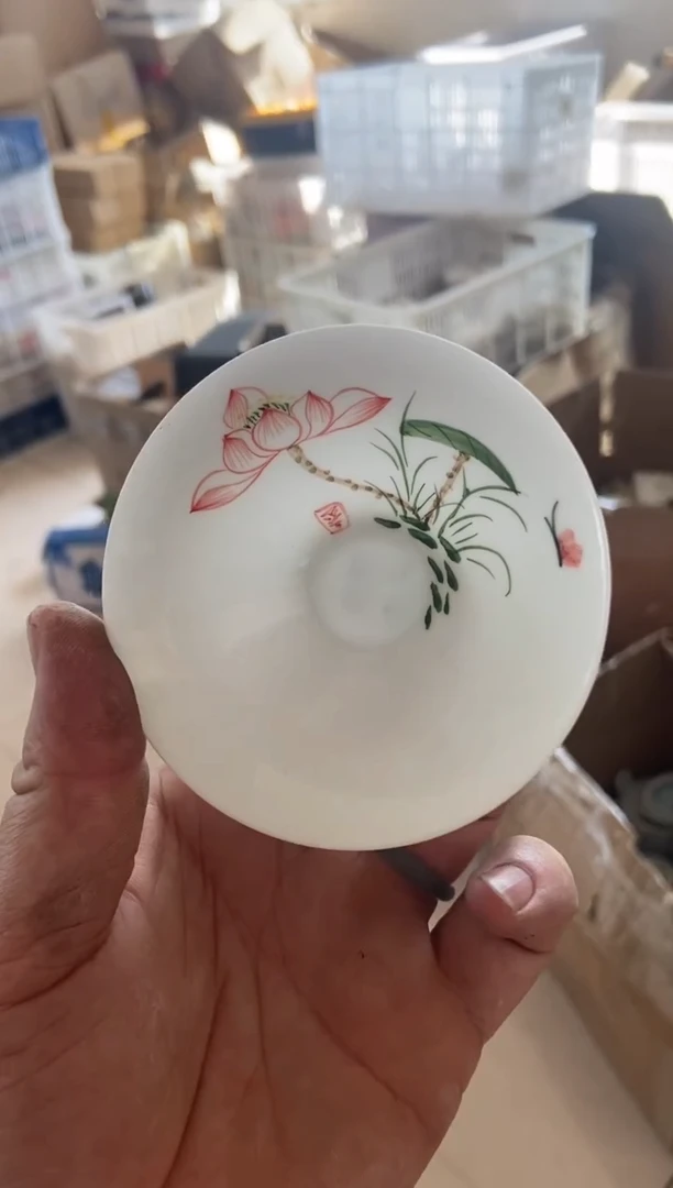 杯无运费险有瑕疵的摄影的产品有使用过的痕迹有点脏介意勿拍