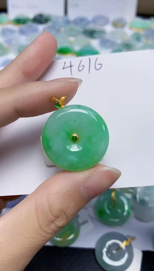 翡翠未镶嵌颈饰天然缅甸翡翠A货