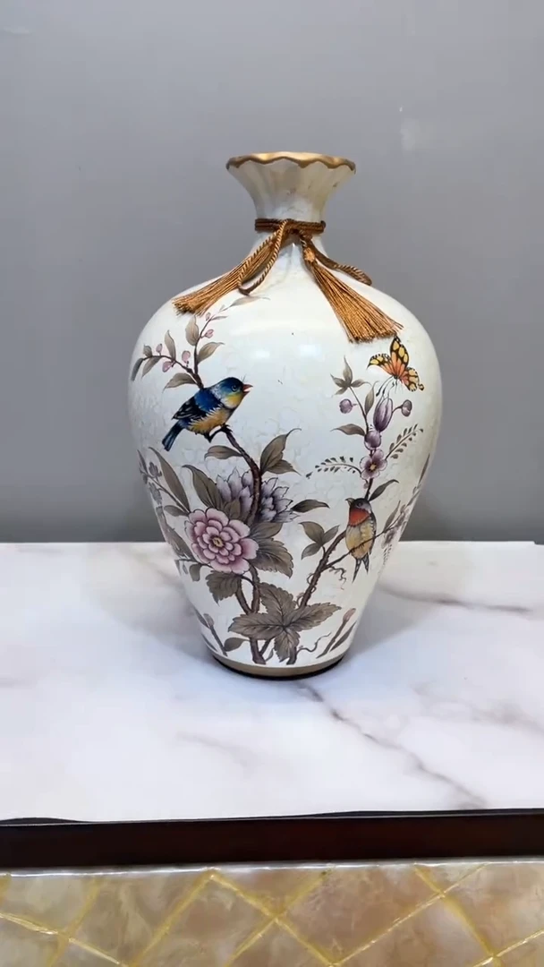 陶瓷花鸟花瓶（169大）