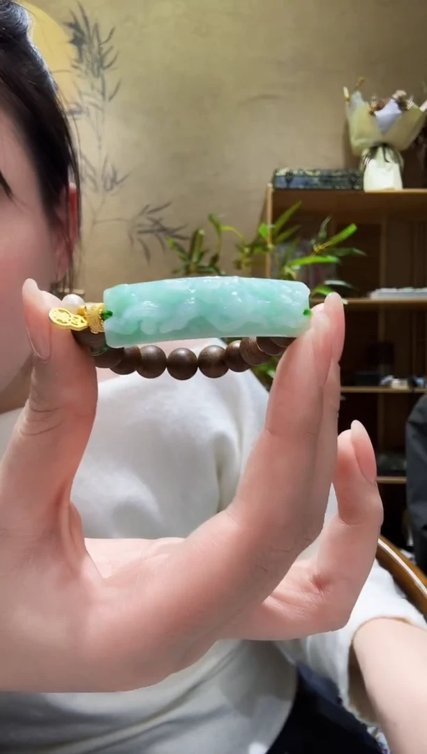 颈饰未镶嵌翡翠手牌