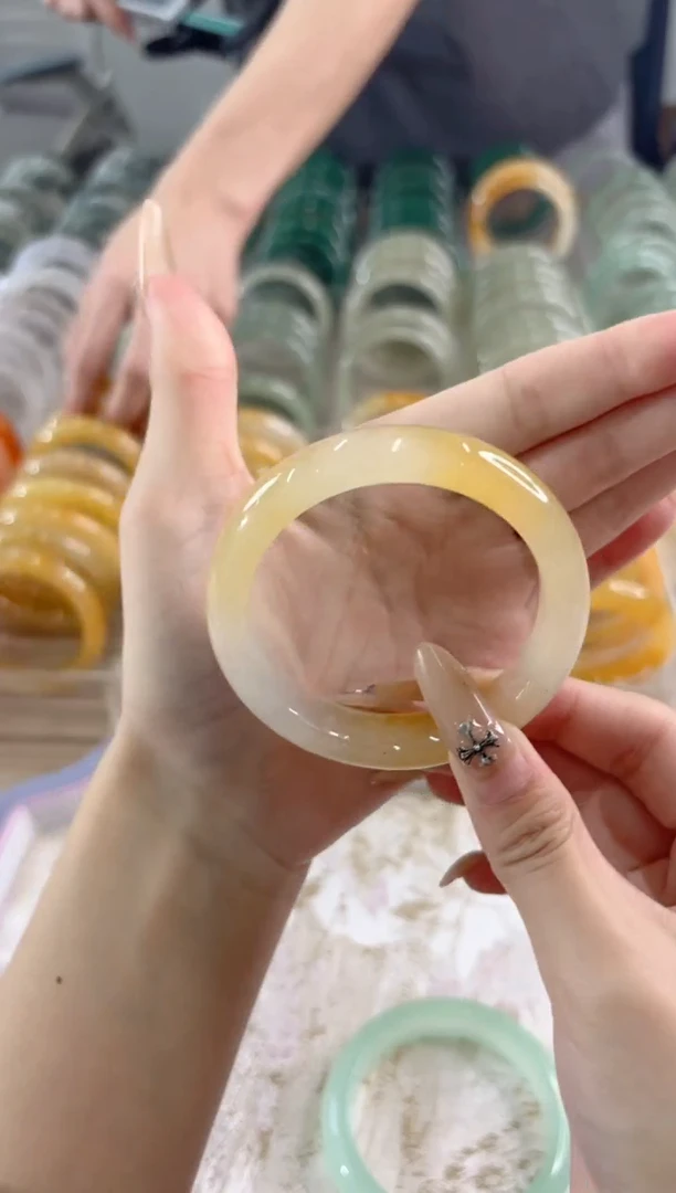 未镶嵌手镯石英质玉88-53HU