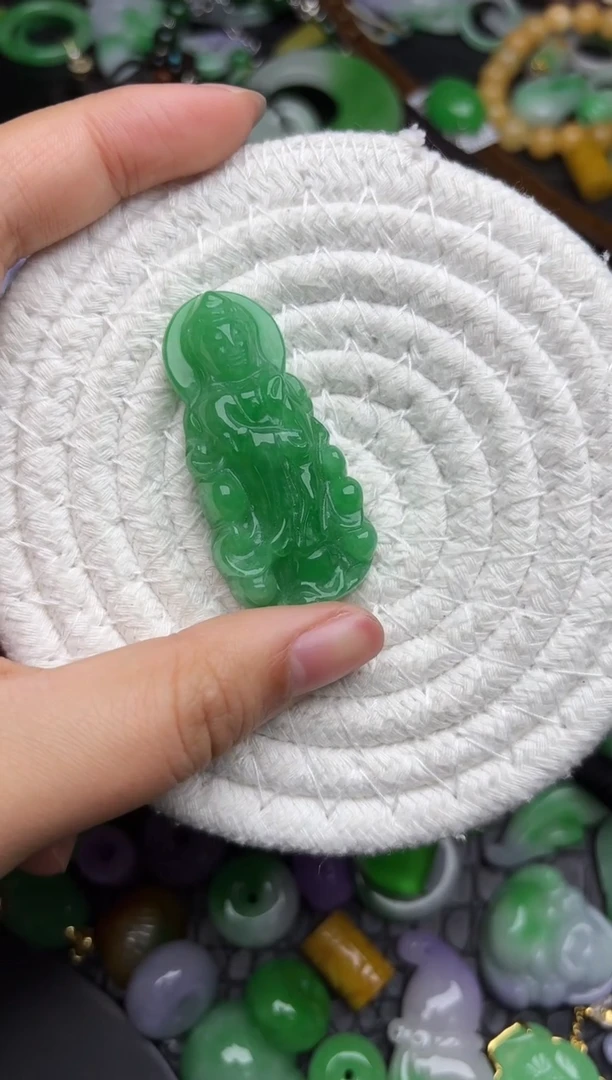 颈饰未镶嵌翡翠缅甸翡翠吊坠