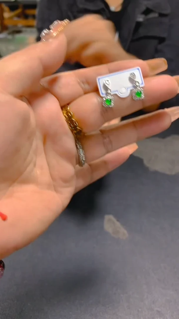 【闪购商品】翡翠耳饰未镶嵌0279988437多样性发一