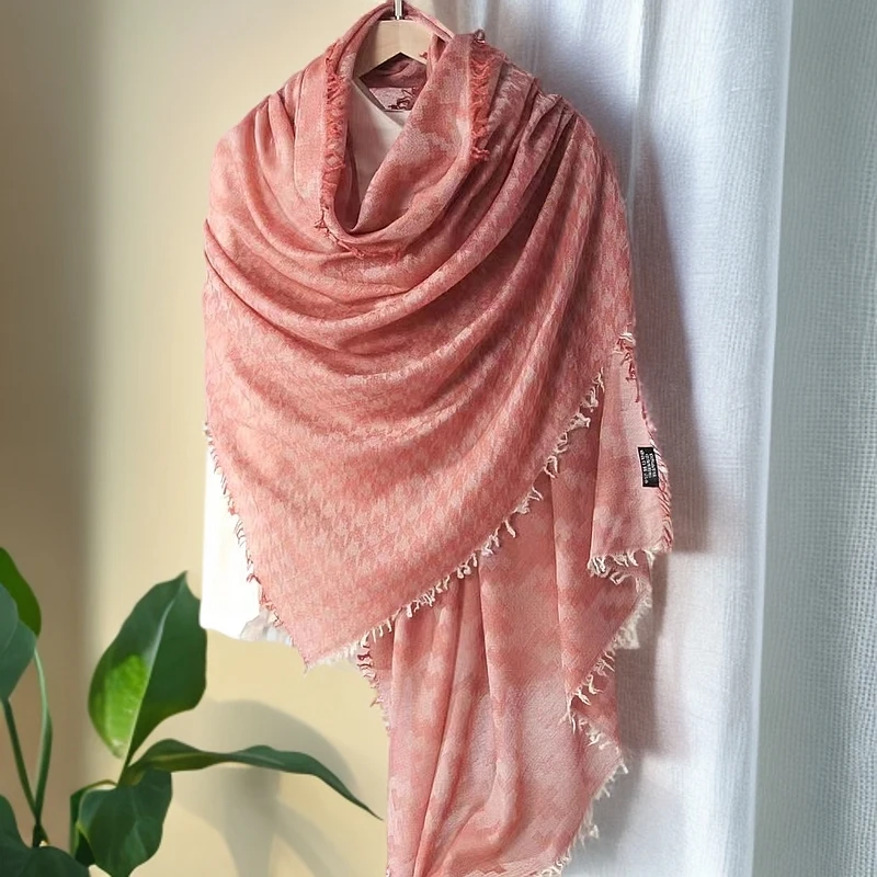 山羊绒水溶长巾披肩柔软保暖时尚百搭200支千鸟提花渐变90*200