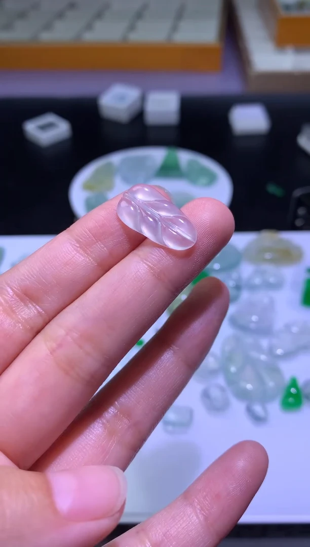 未镶嵌定制翡翠毛货