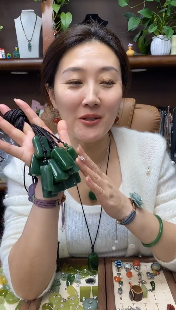 颈饰未镶嵌和田玉多样性发货其中发一