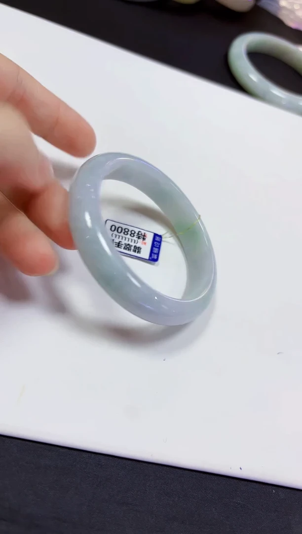 颈饰未镶嵌翡翠手镯55