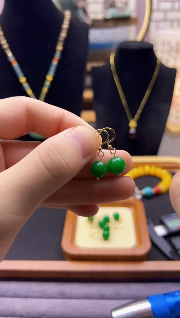 翡翠14K金镶嵌耳饰E02