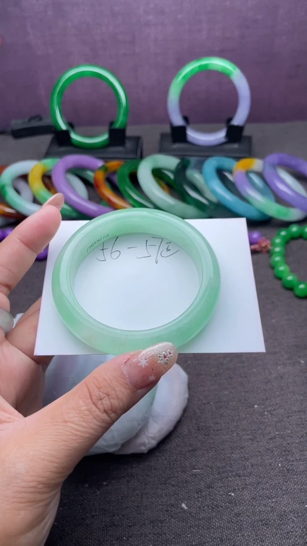 非金属仿水晶手镯