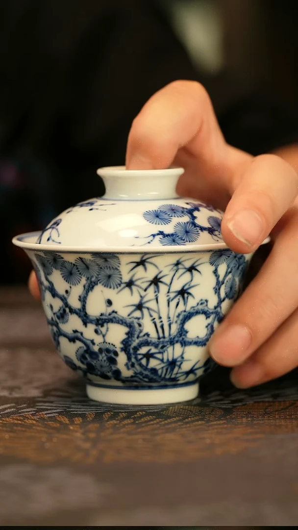 E****?不合缝松竹梅盖碗