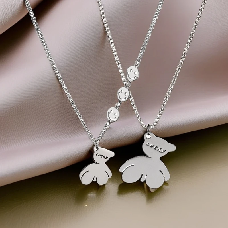 钛钢项链 歪头笑脸小熊项链男女新款百搭小众不掉色钛钢轻奢坠链