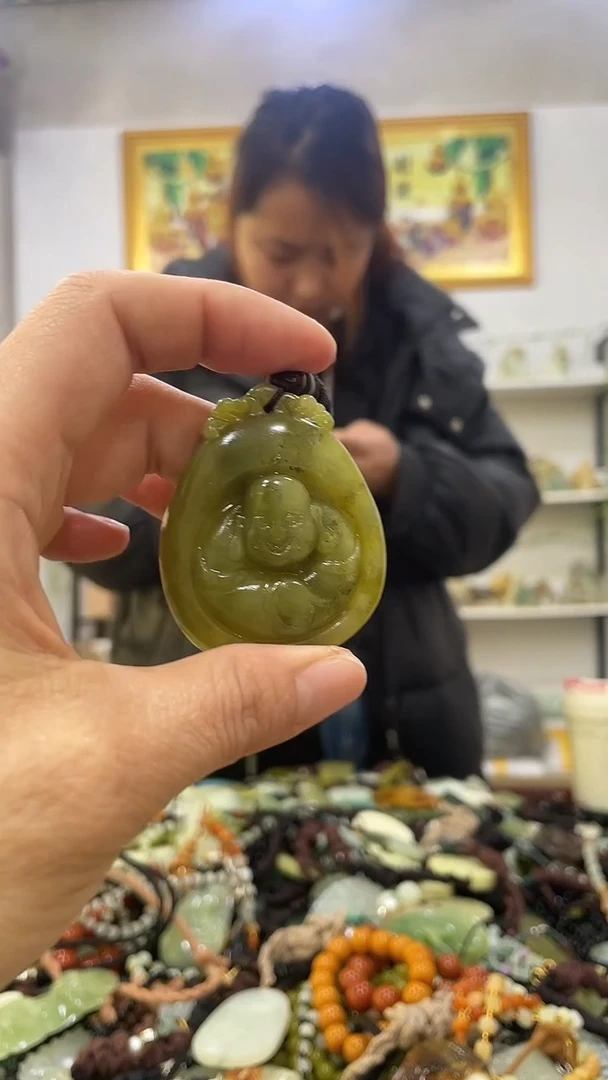 未镶嵌岫玉挂件
