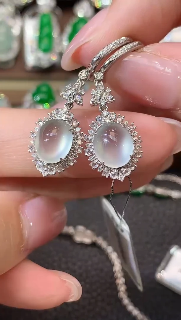 18K金镶嵌翡翠耳饰A87