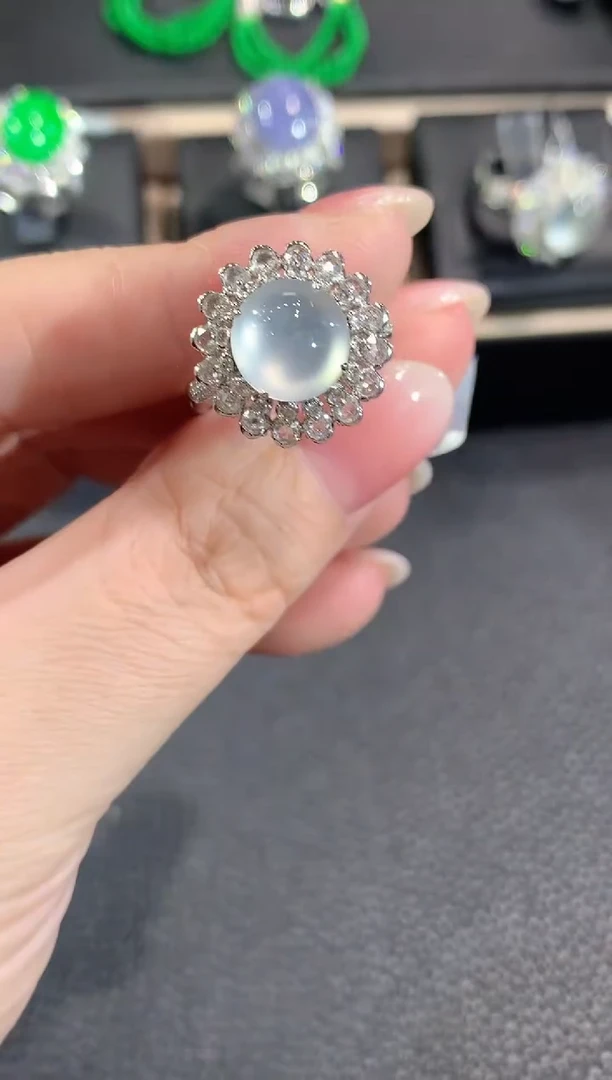 18K金镶嵌戒指翡翠D12