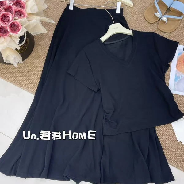 君君家【后背扭结】8201甜美小清晰套装 后背扭结上衣+半身裙