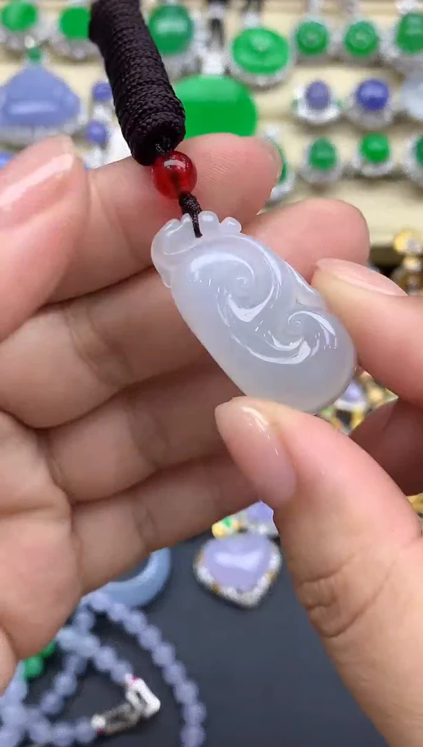 翡翠未镶嵌颈饰32-春日珠宝