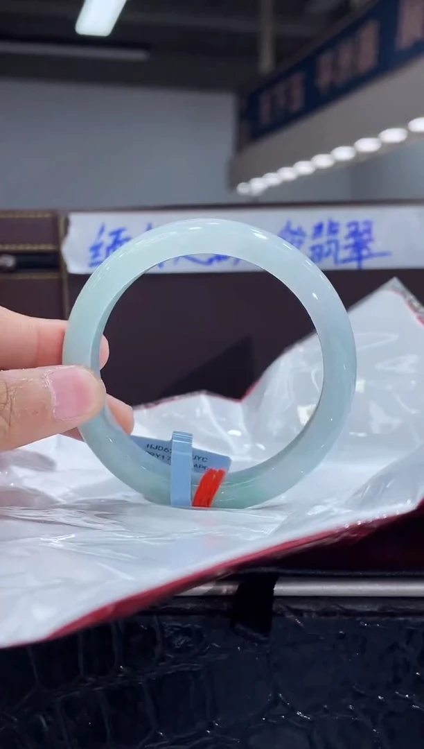 未镶嵌手镯翡翠5