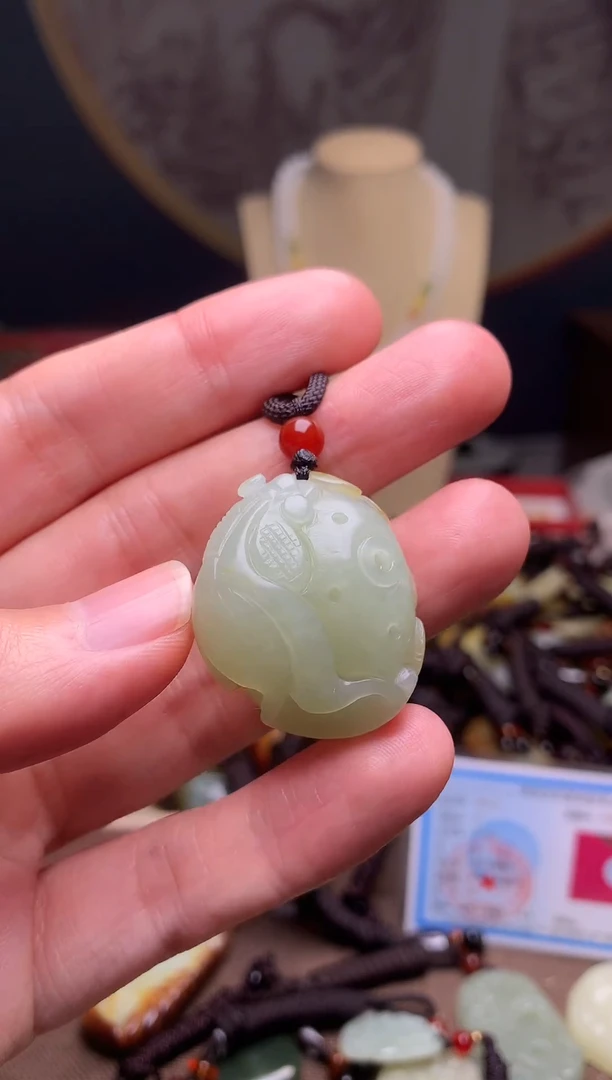 颈饰未镶嵌和田玉新疆料青海料清水和田玉吊坠