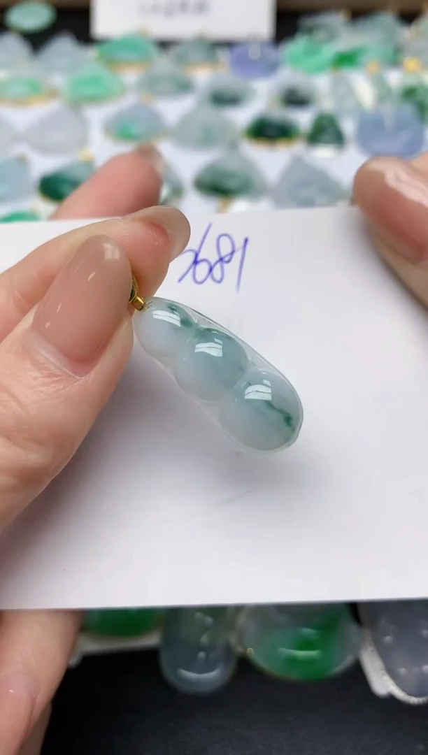 颈饰未镶嵌翡翠天然缅甸A货翡翠百元以上9元证书费自理