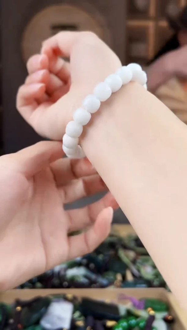 颈饰未镶嵌和田玉拍一发一，多样性发货