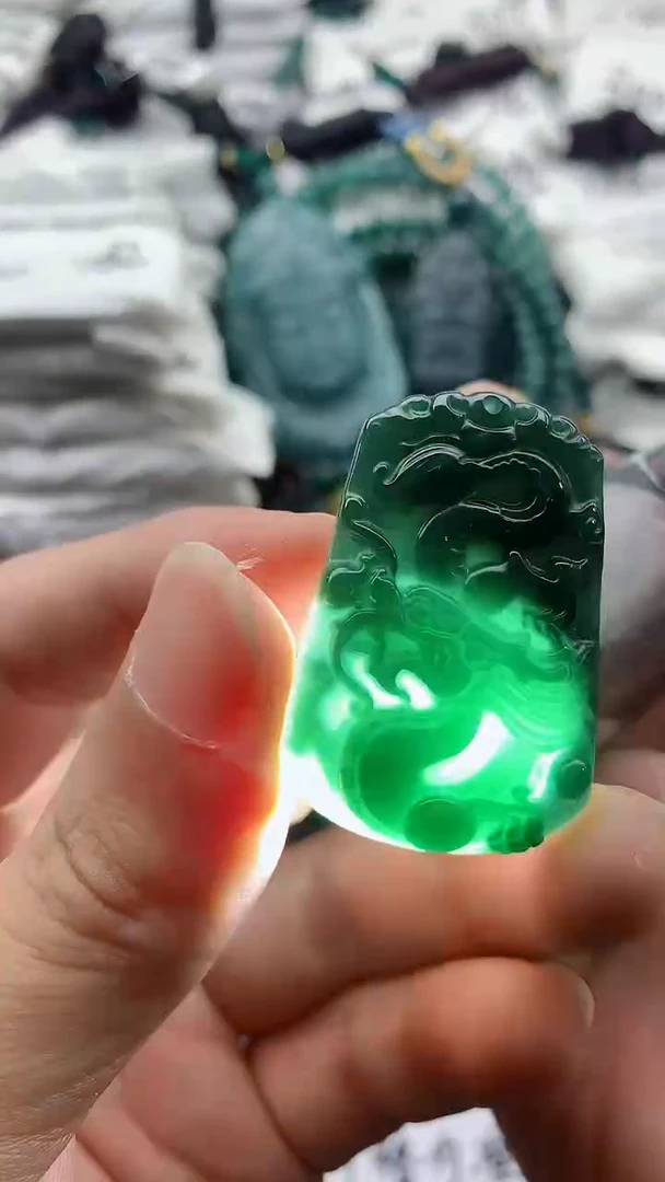 翡翠未镶嵌颈饰88888888888