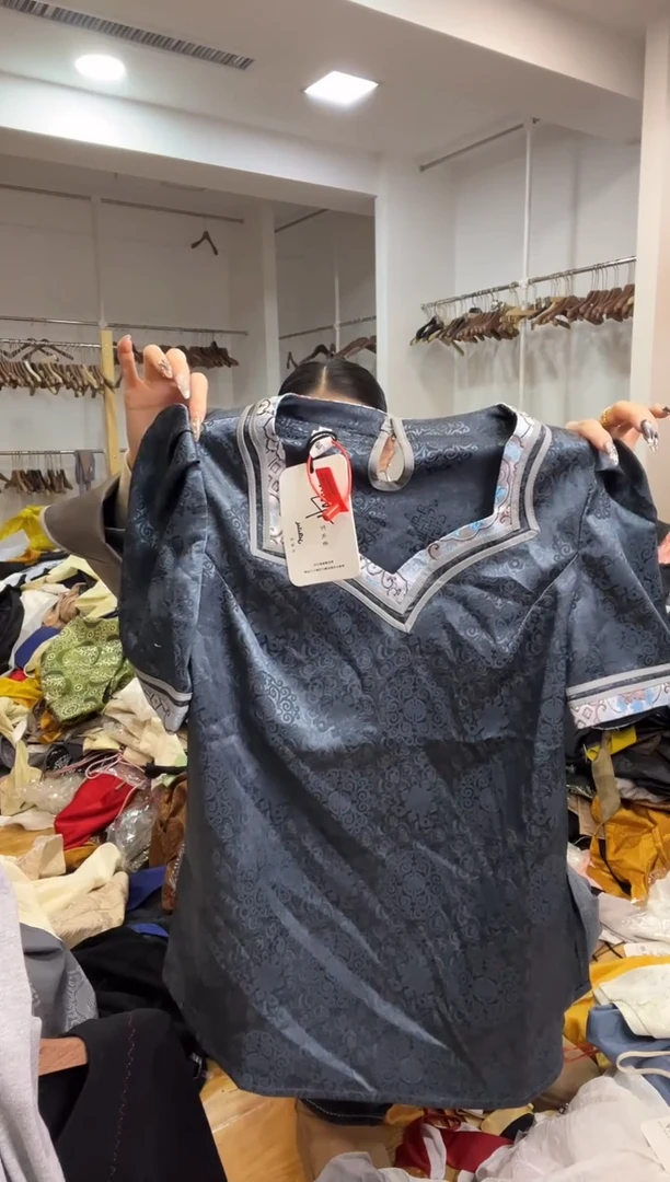 M码       90-105斤   半袖