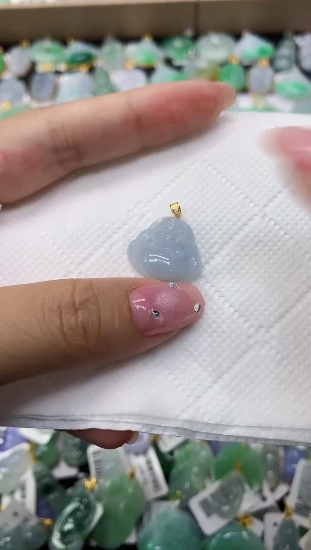 翡翠18K金镶嵌颈饰1111111111