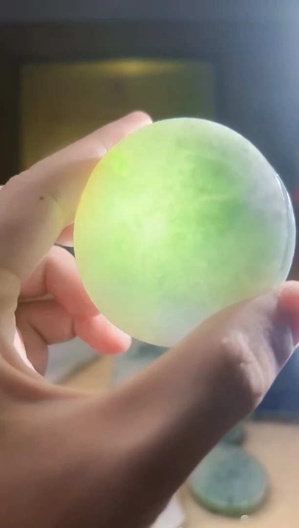 翡翠挂件未镶嵌A货张麦7125