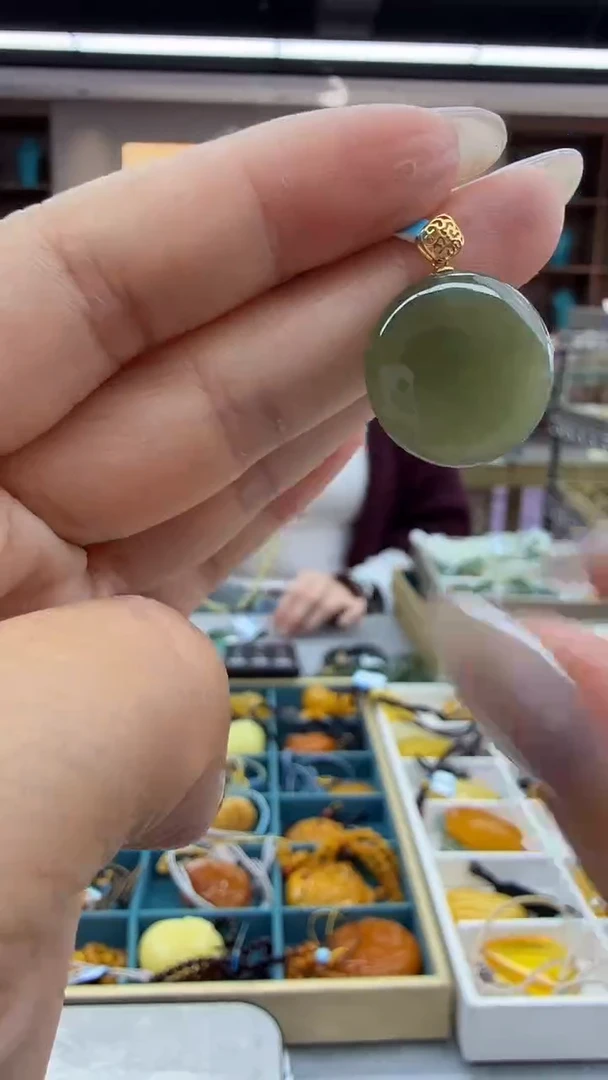 颈饰未镶嵌和田玉254秒拍号假一罚三