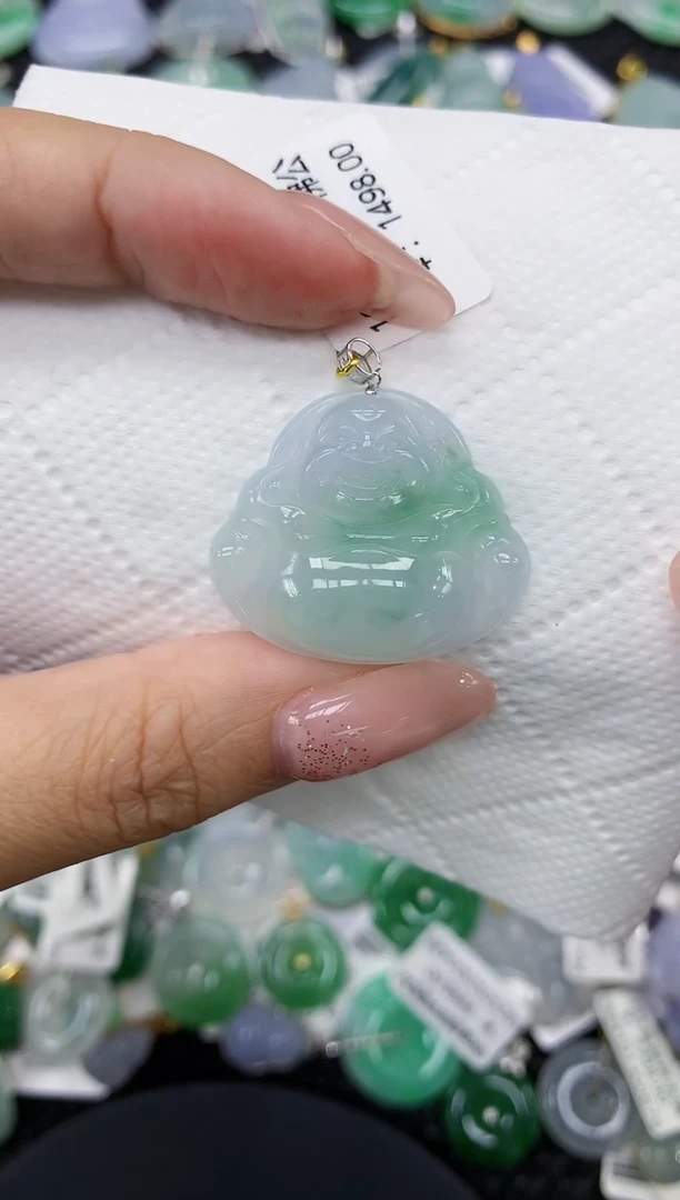 颈饰18K金镶嵌翡翠 1111111111