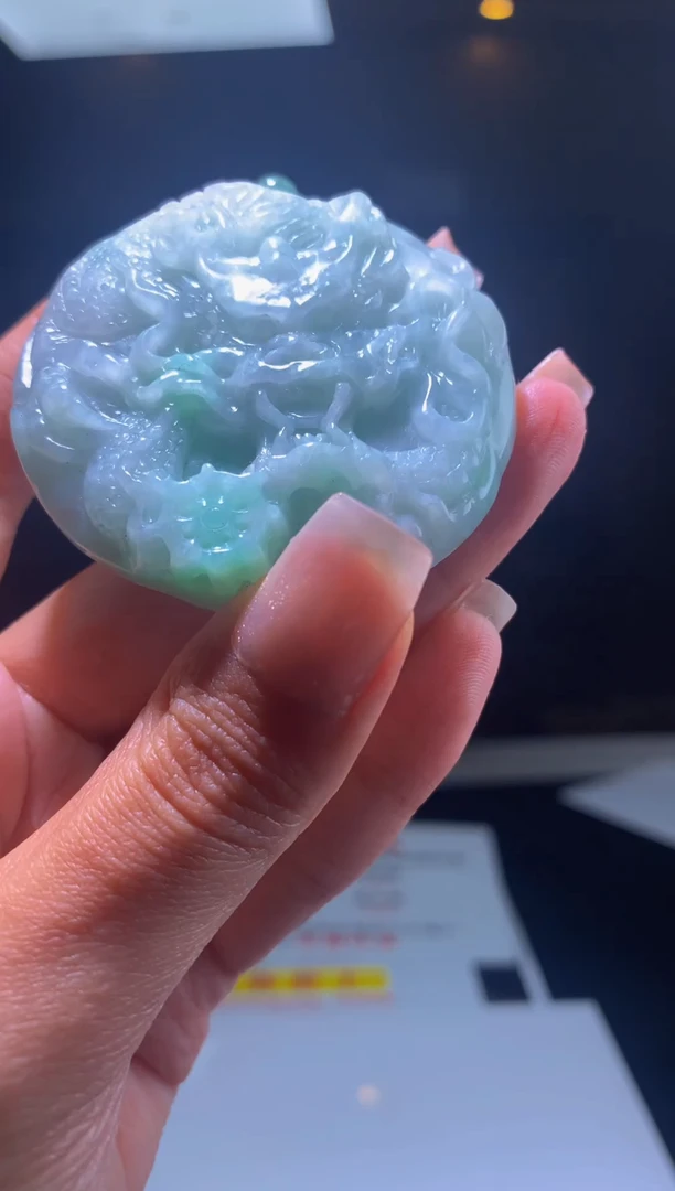 翡翠未镶嵌颈饰净货