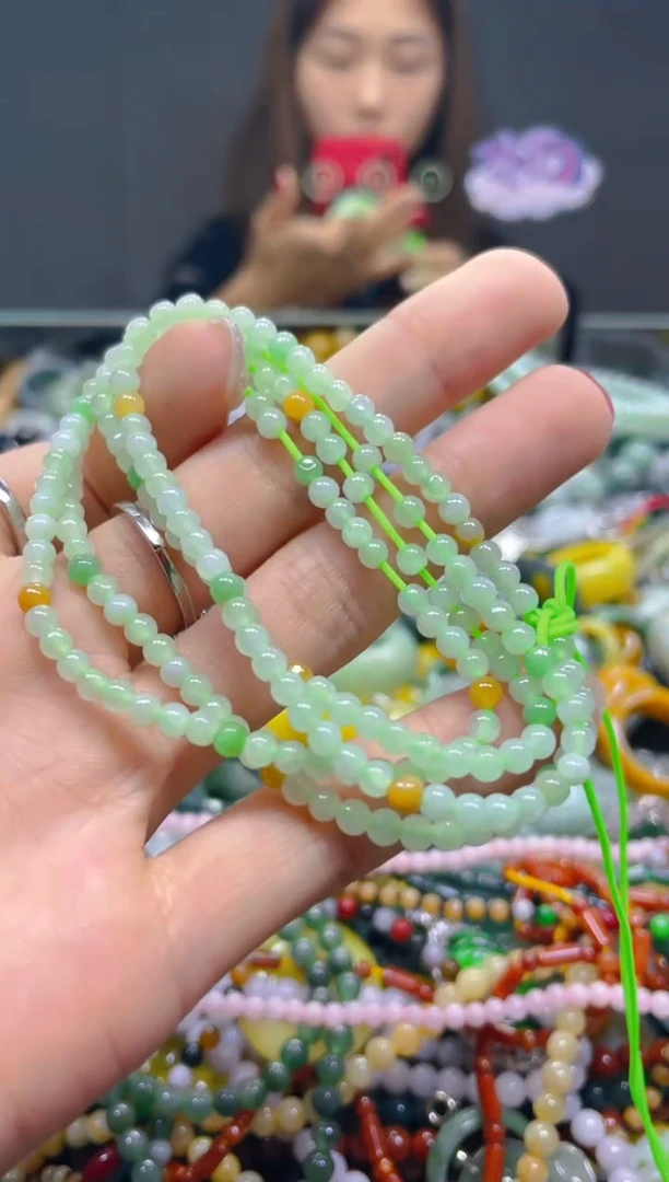 颈饰未镶嵌翡翠3MM/K/翡翠A货，一件也是批发价