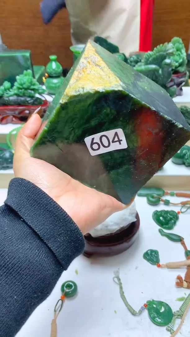 未镶嵌和田玉摆件1