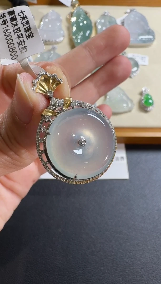 【闪购商品】翡翠吊坠(不含链)18K金镶嵌【源头工厂】钻石镶嵌