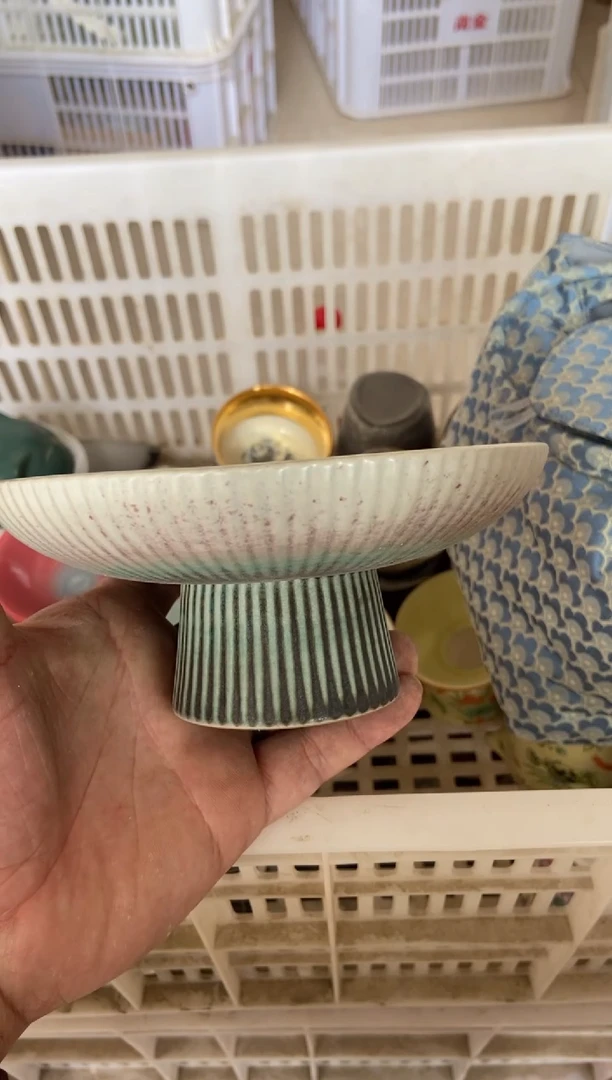 无运费险有瑕疵的摄影的产品有使用过的痕迹有点脏介意勿拍