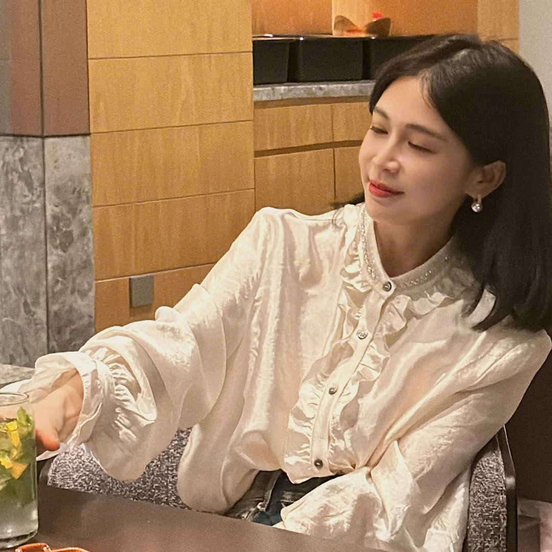 LYXZ x 大小与【漫野】春季新款优雅气质小众时尚木耳边衬衫76329