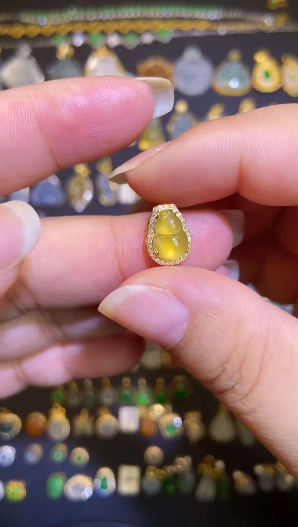翡翠18K金镶嵌吊坠(不含链)1