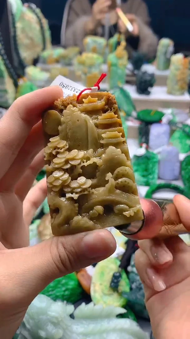 颈饰未镶嵌翡翠天然缅甸a货翡翠