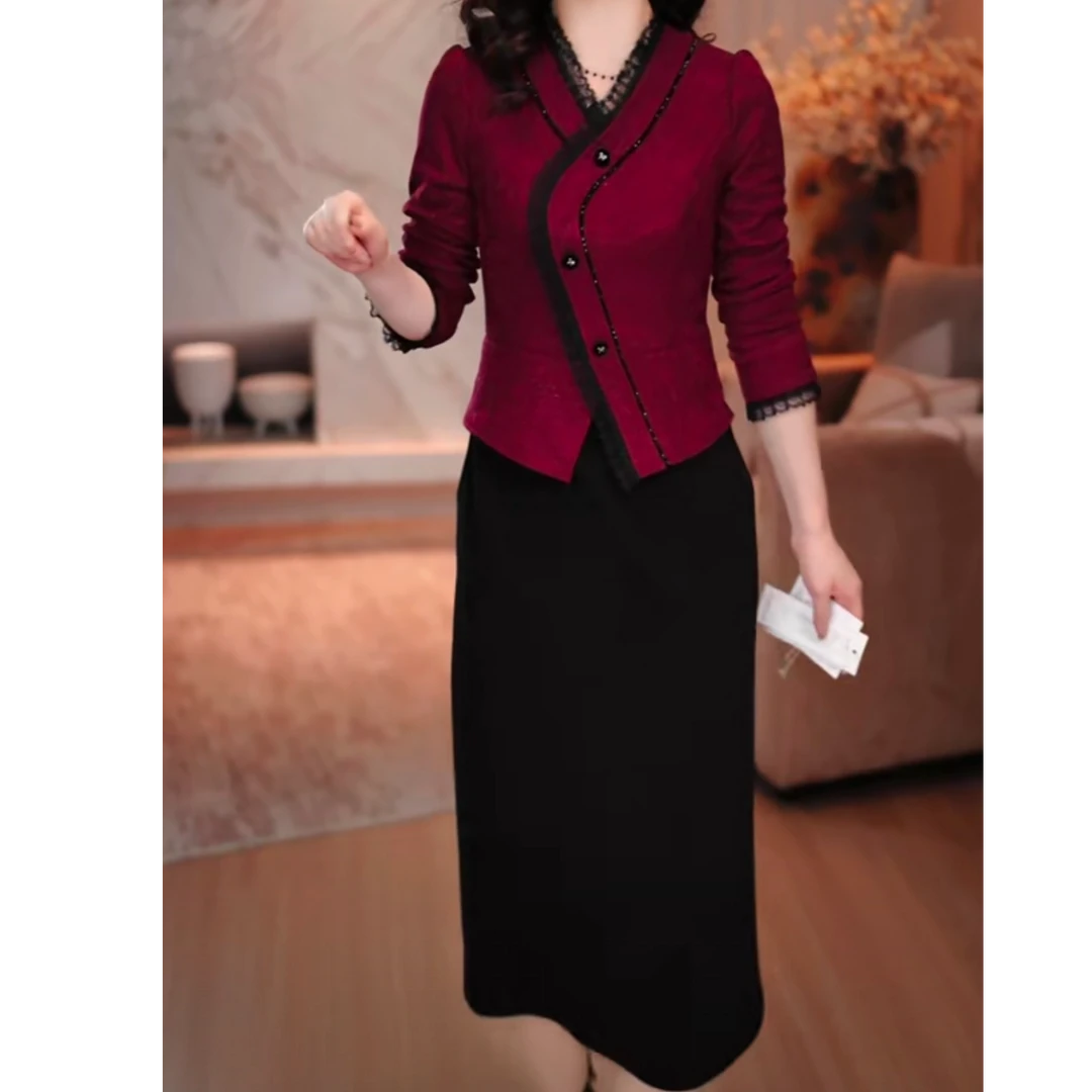 左曼2025冬季新款加厚保暖高贵气质显瘦婚宴喜婆婆红色连衣裙