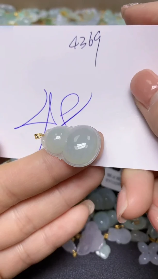 【闪购商品】翡翠挂件18K金镶嵌 天然翡翠A货