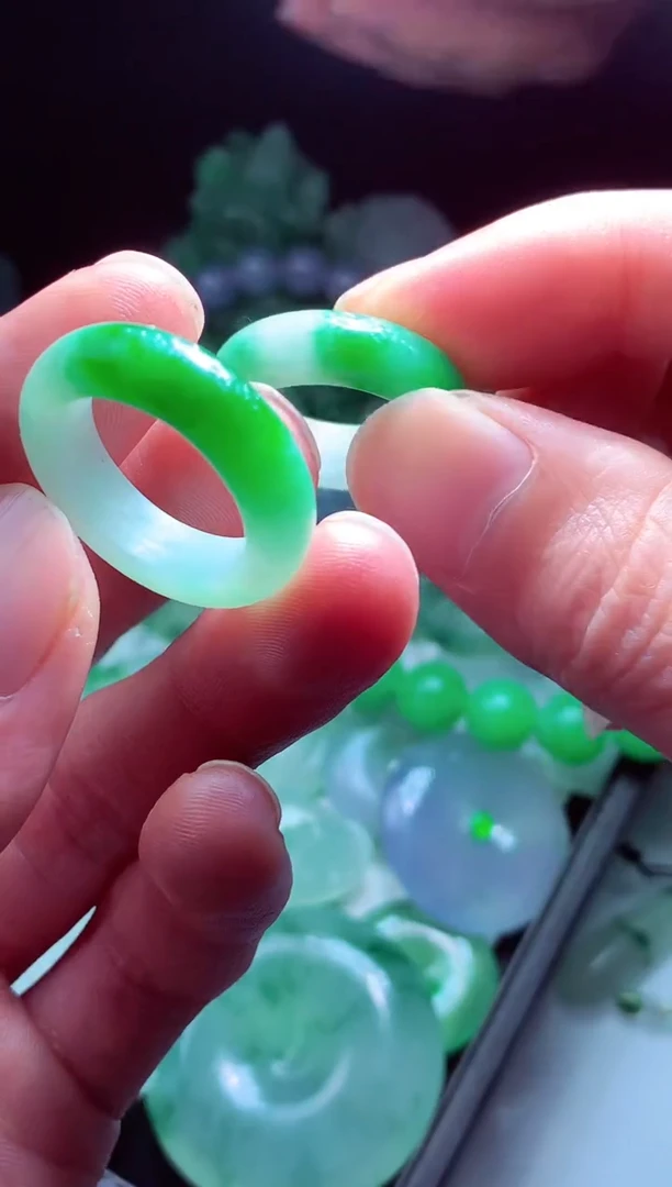 未镶嵌定制翡翠故*?翡翠毛货定制