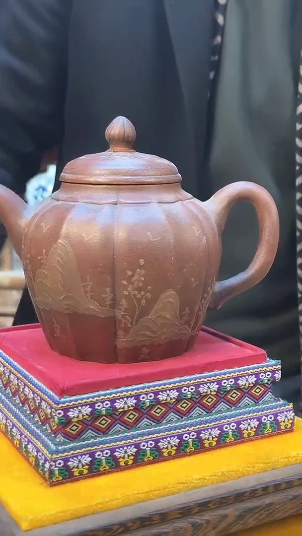 【闪购商品】紫砂茶壶565F现代工艺品一个