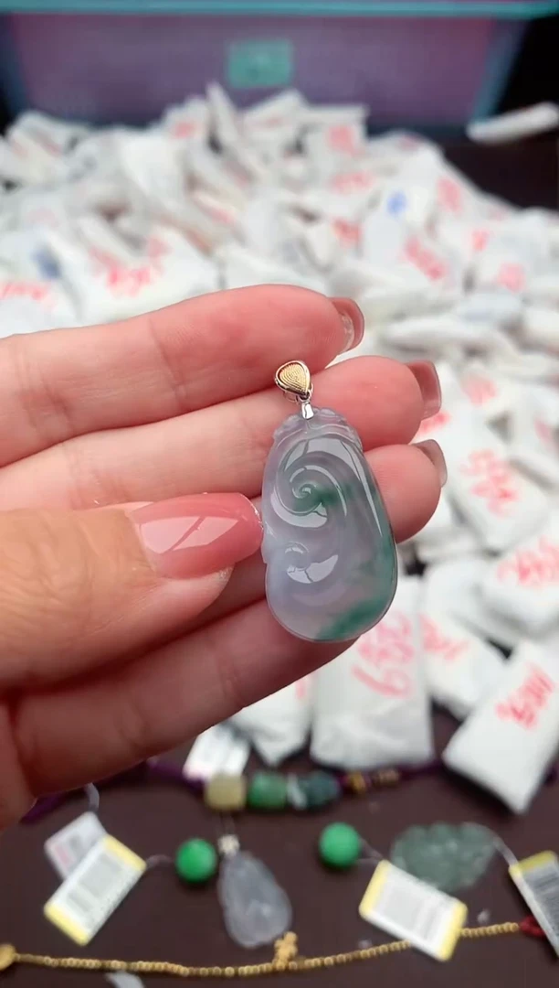 【闪购商品】翡翠颈饰18K金镶嵌一