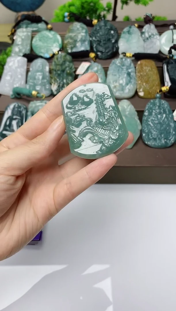 翡翠未镶嵌颈饰
